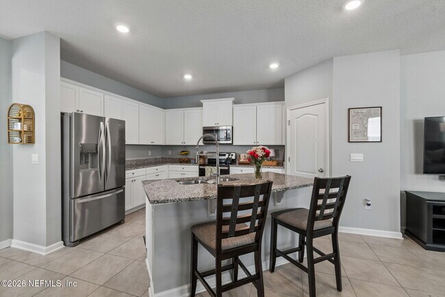 Building Photo - 49 Pasadena Dr