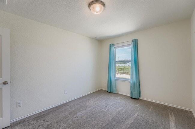 Building Photo - 5104 Lazy Ct Dr