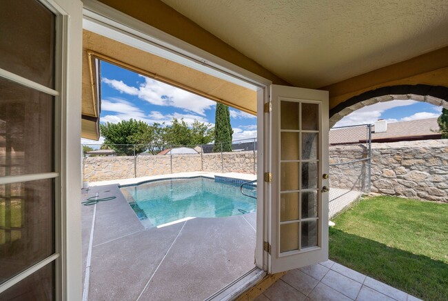 Building Photo - SPACIOUS EAST EL PASO HOME WITH POOL