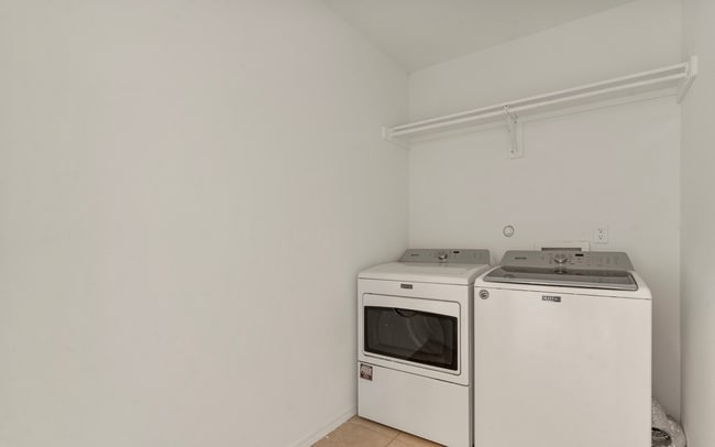 Building Photo - Glenpool 4 Bed 2 Bath with Open and Split ...
