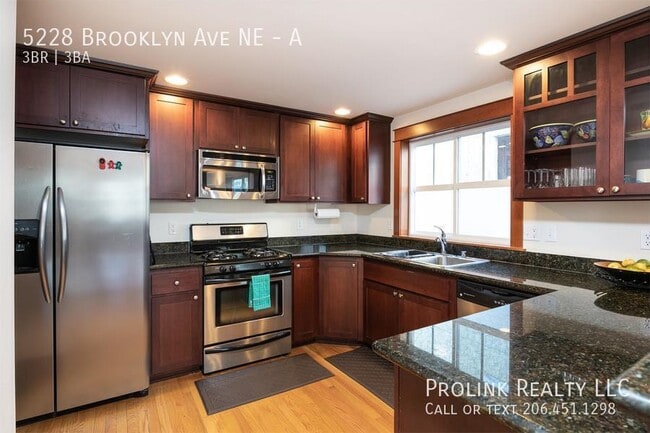 Building Photo - 5228 Brooklyn Ave NE