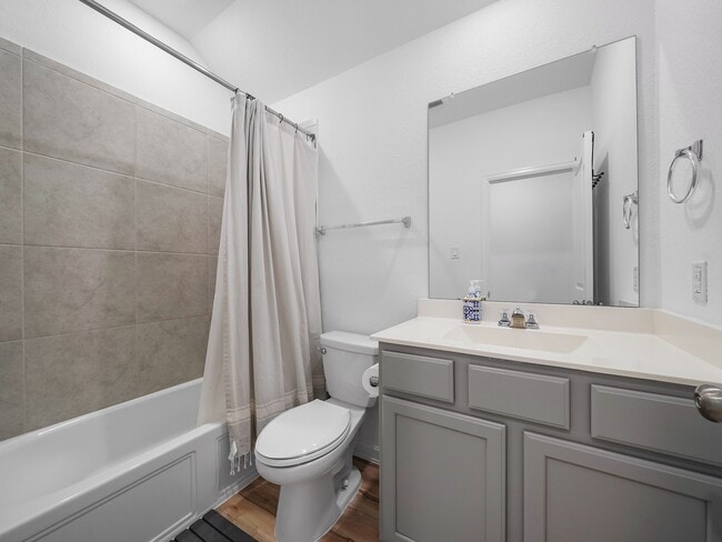 Building Photo - 6210 Glenwick Park Rd