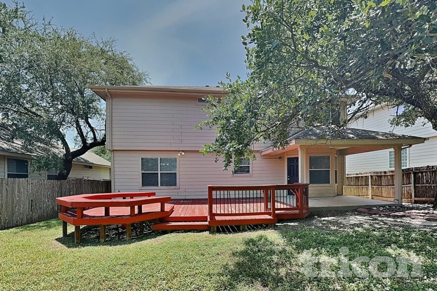 Building Photo - 10411 Trotters Bay