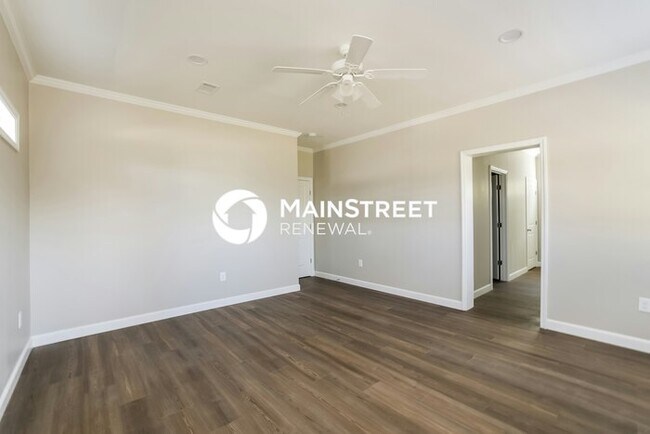 Building Photo - 4 Bedroom Pet-Friendly Home in North Port, FL with Main Street Renewal