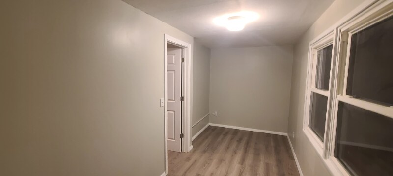 Building Photo - 261 Sunnyside Ave