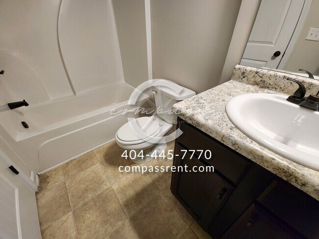 Building Photo - 1002 Mcconaughy Ct