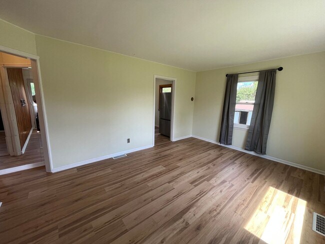 Building Photo - Two Bedroom Single Family Home on 3 Acres!