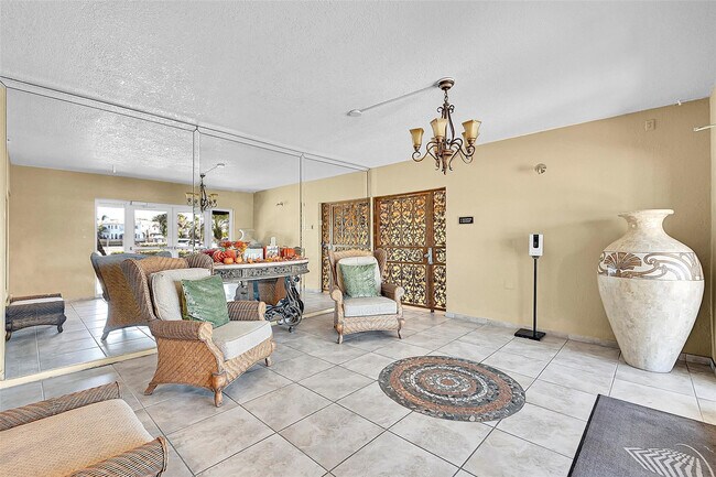 Building Photo - 1401 S Ocean Dr