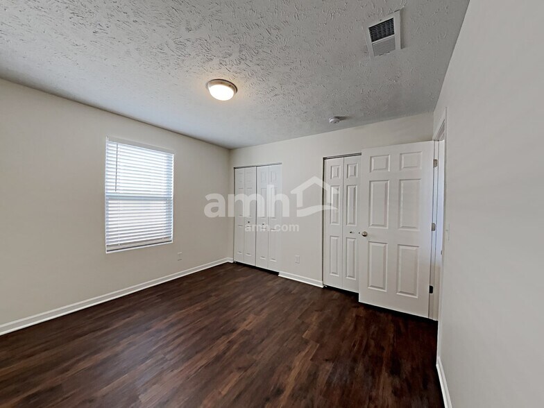 Building Photo - 3409 Boxelder Wy