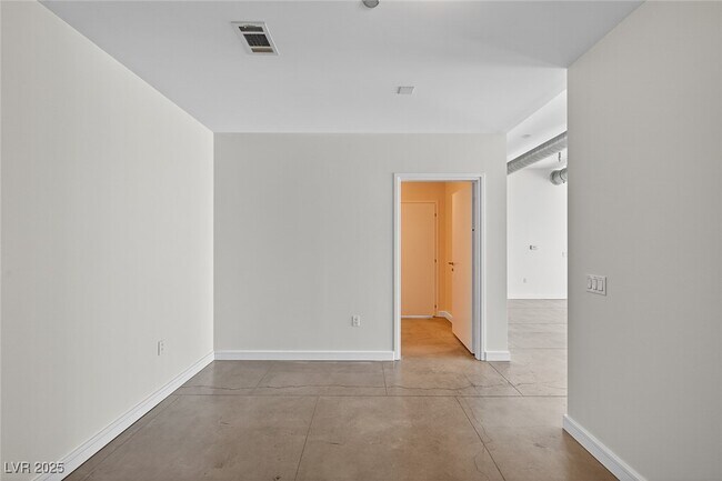 Building Photo - 200 Hoover Ave