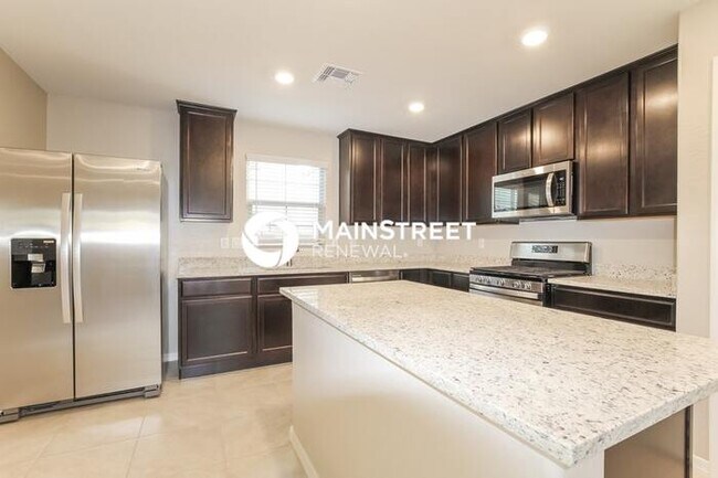 Building Photo - 3 Bedroom Pet-Friendly Home in Phoenix, AZ with Main Street Renewal