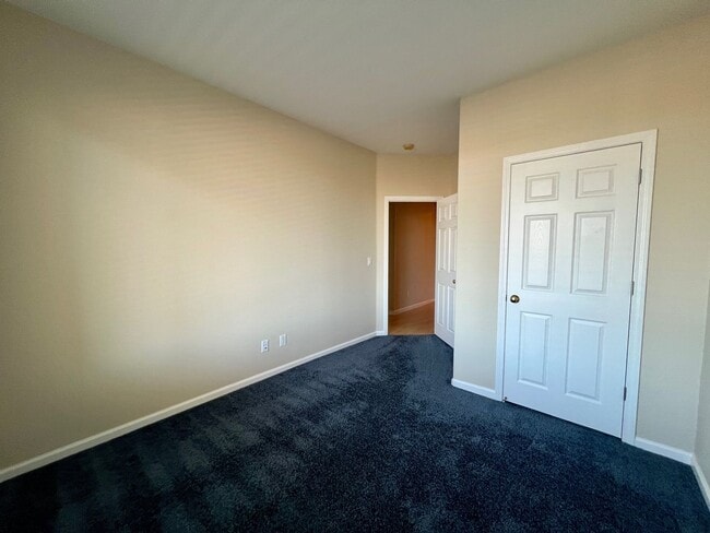 Building Photo - 3040 Banestone Rd