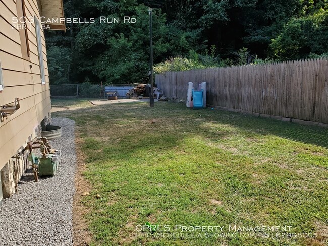 Building Photo - Cute and Cozy Harmar Home