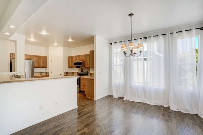 Building Photo - D20 5bdrm Home on Quiet Street in North Colorado Springs Area