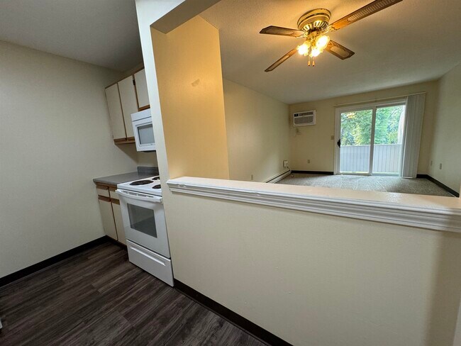 Building Photo - 131 Eastern Ave