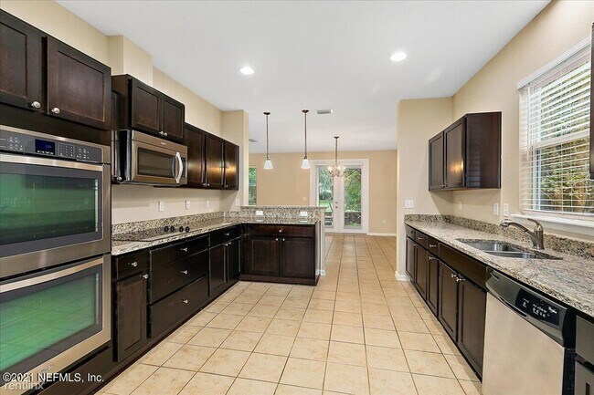 Building Photo - 5 br, 3 bath House - 4337 Green Acres Ln