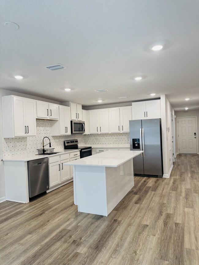 Building Photo - 6359 June Bug Dr