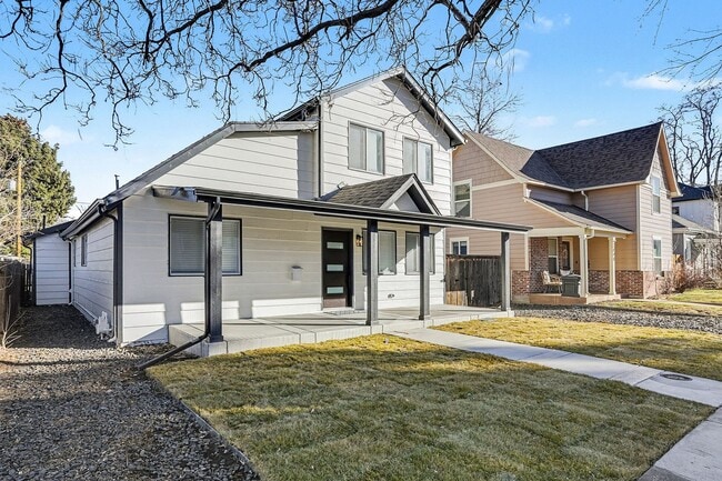 Building Photo - Remodeled 3-Bedroom Home with Private Yard & 2-Car Garage in Berkeley