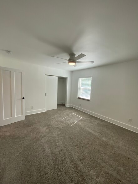 Building Photo - 3041 Cleinview Ave