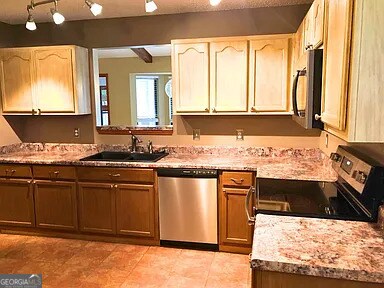 Building Photo - 502 Hunt Club Rd