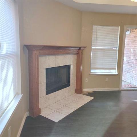 Building Photo - 920 Sierra Vista Ct