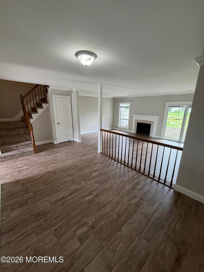 Building Photo - 155 Tanglewood Pl