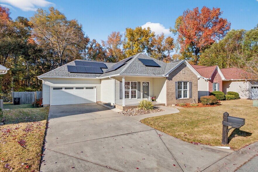 Building Photo - 104 Ivey Mountain Cv