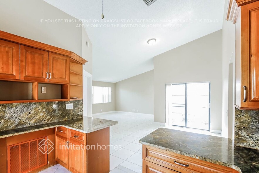 Building Photo - 9810 SW 57th St
