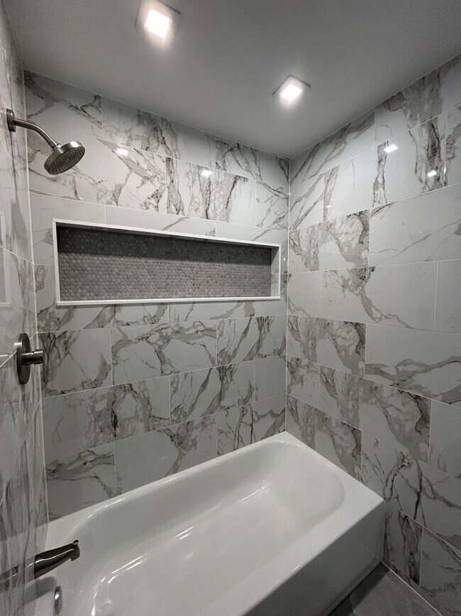 Building Photo - 149 Brookdale Park