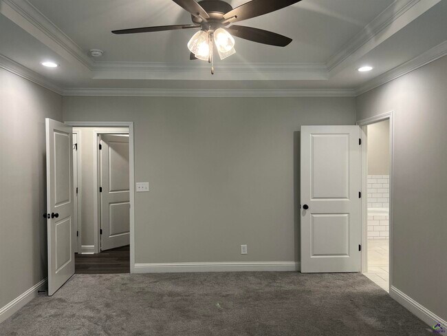 Building Photo - 250 High Ridge Ct