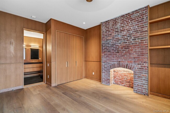 Building Photo - 316 Wall St