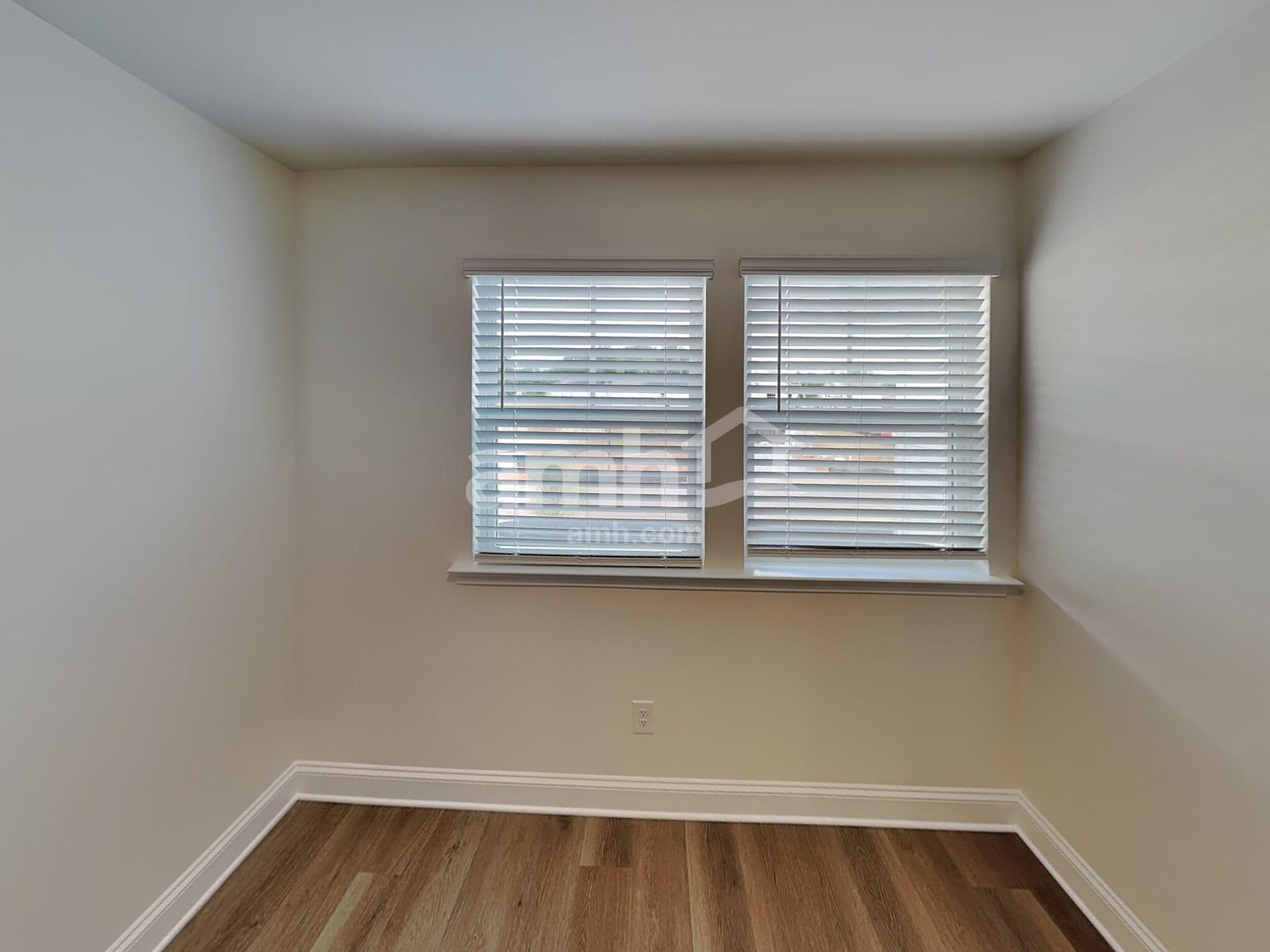 Building Photo - 6035 Rosemore Ln