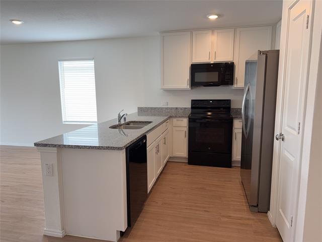 Building Photo - 5833 Cherry Holw Wy