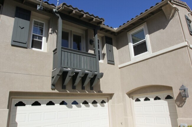 Building Photo - 6120 Paseo Valiente