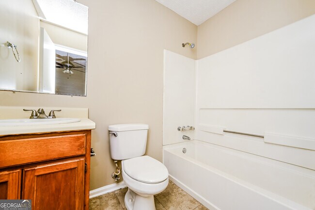 Building Photo - 3463 Newberry Downs Ln