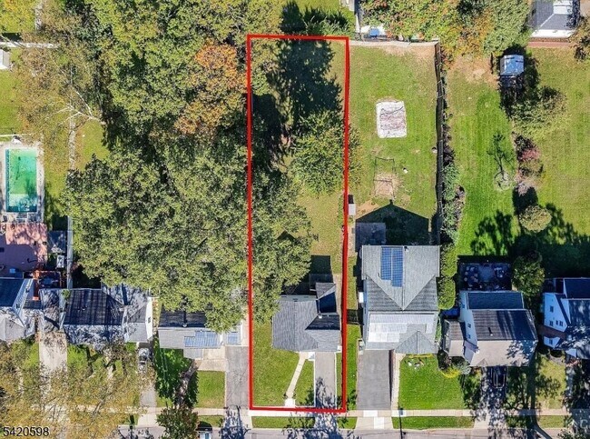 Building Photo - 239 E 4th Ave