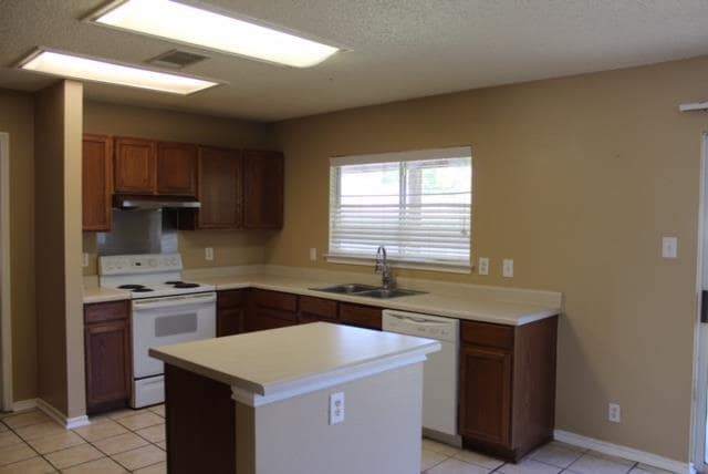 Building Photo - 2520 Glen Field Dr