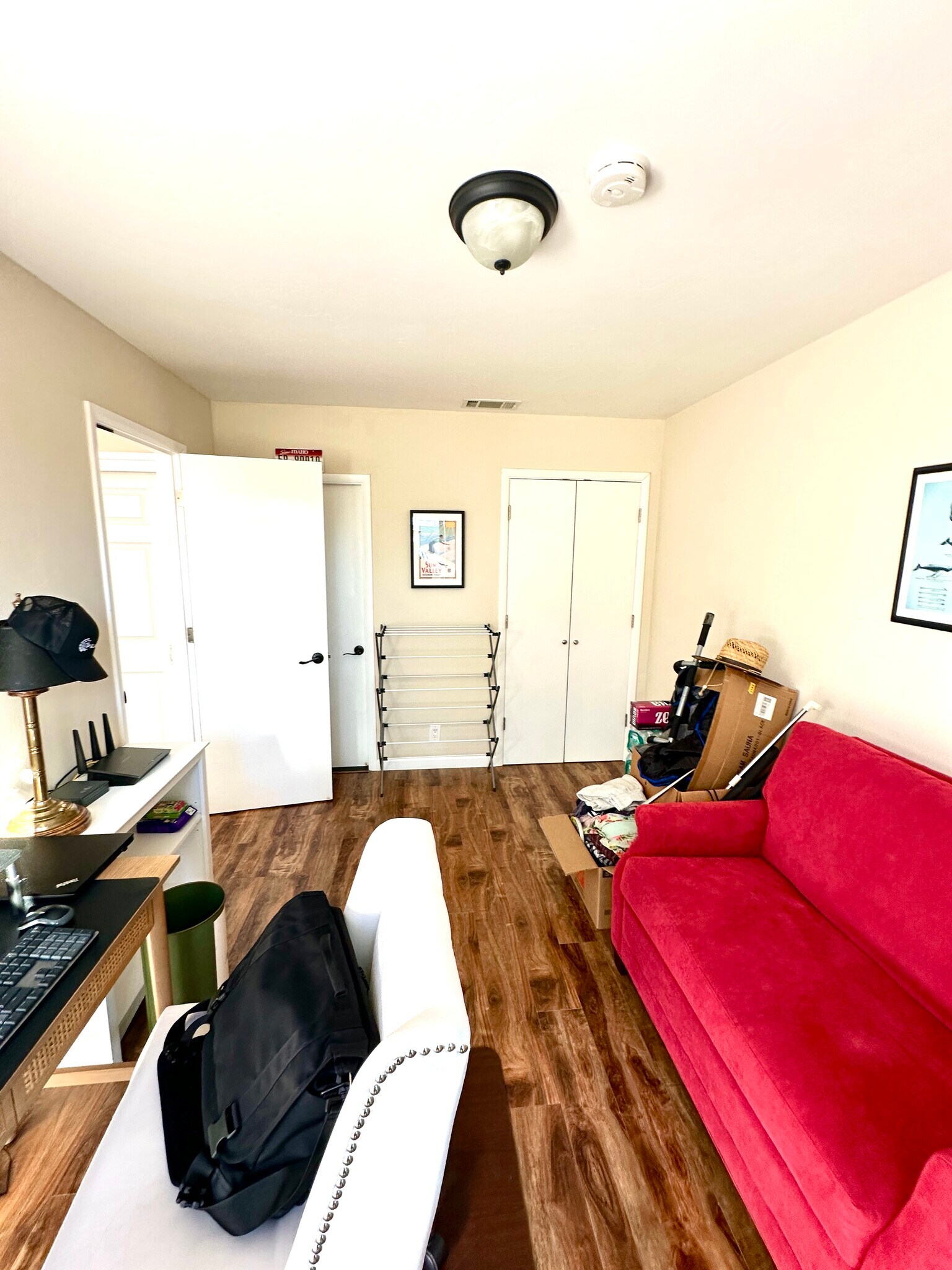 Building Photo - 2101 Sunset Ave