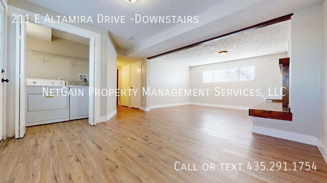 Building Photo - 211 E Altamira Dr