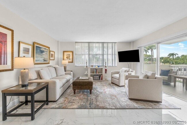 Building Photo - 2600 N Flagler Dr
