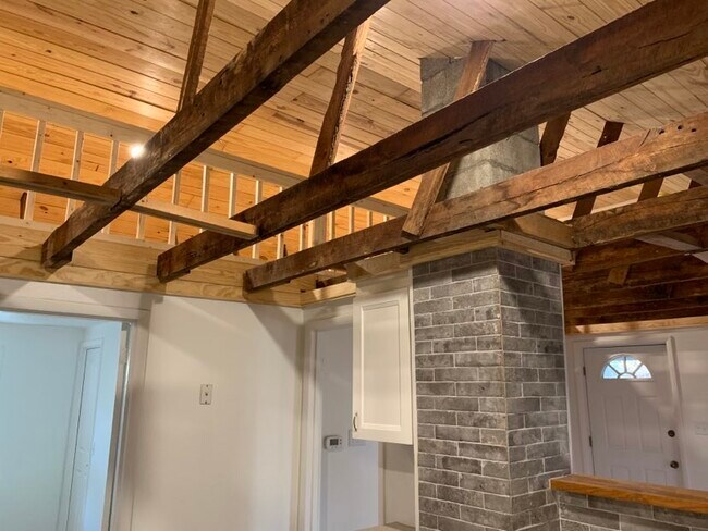 Building Photo - 2606 Corral Rd