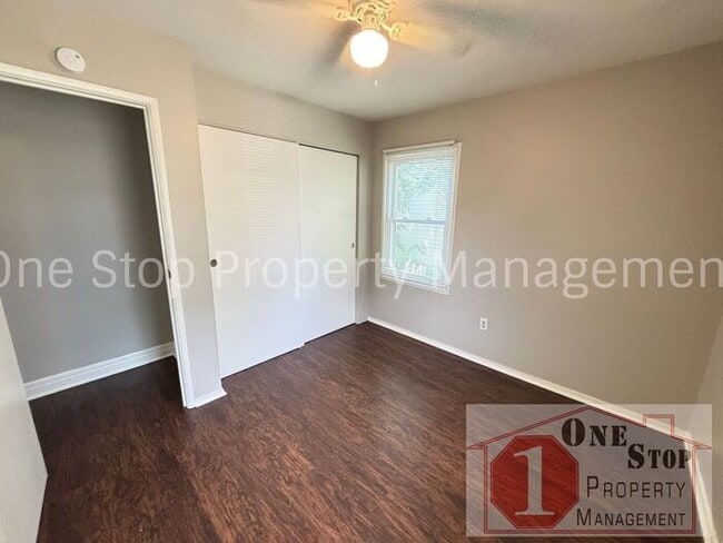 Building Photo - 3 Bedroom, 1 Bathroom in Grandview