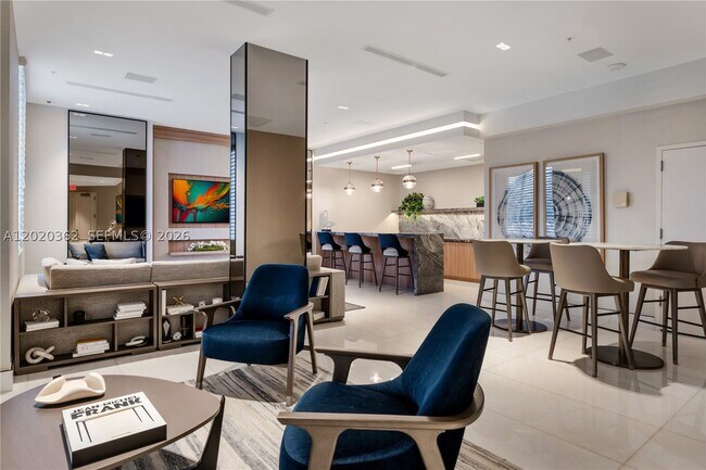 Building Photo - 888 Brickell Key Dr