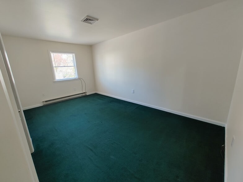 Master - 110 Froelich Ave