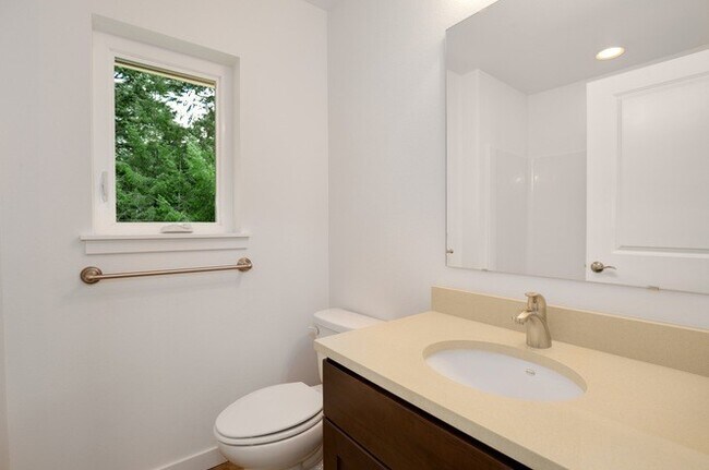 Building Photo - Modern Luxury: Spacious 3-Bedroom Home Near JBLM