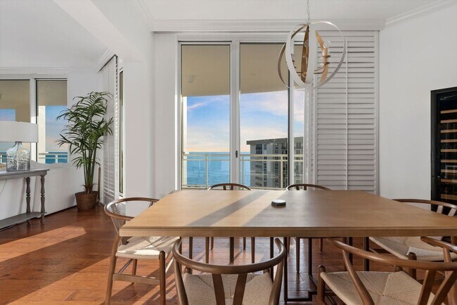 Building Photo - Ultimate Furnished Luxury Rental at the Be...