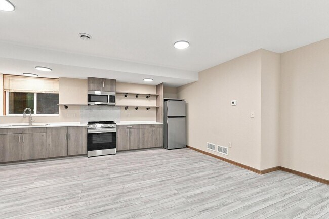 Building Photo - 2138 N Buffum St