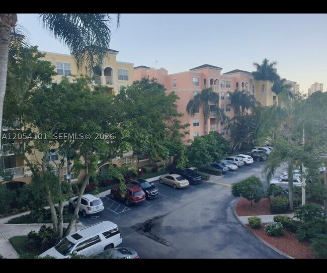 Building Photo - 19901 E Country Club Dr