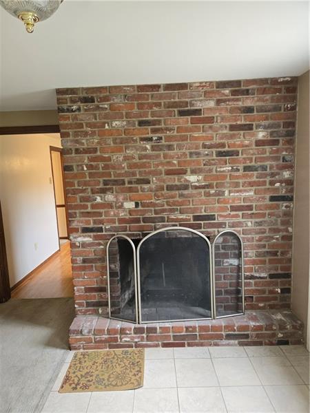 Building Photo - 323 W Arch St
