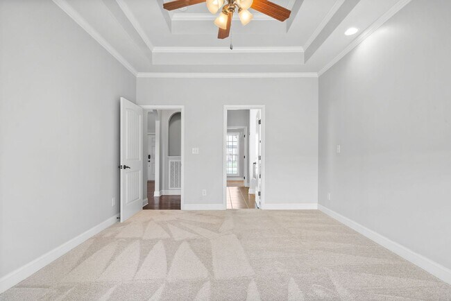 Building Photo - Three Bedroom with Bonus on Exit 8!
